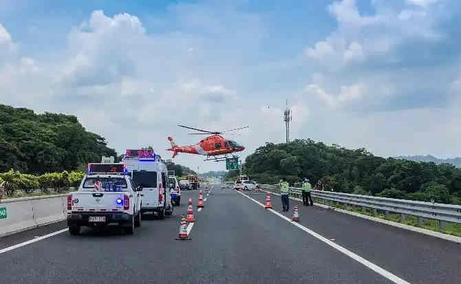 富县高速公路汽车救援案例